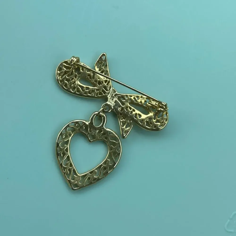 Vintage Filigree Heart and Bow Dangle Brooch – Gold Tone Fashion Jewelry
